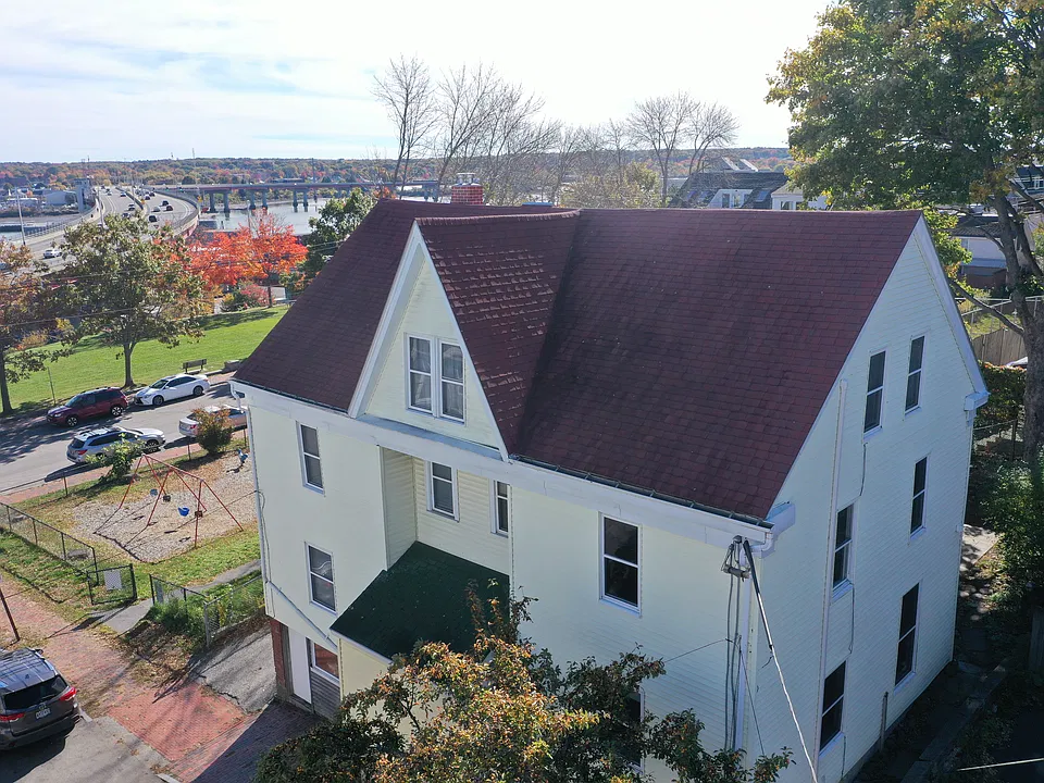 32 Tyng St #34