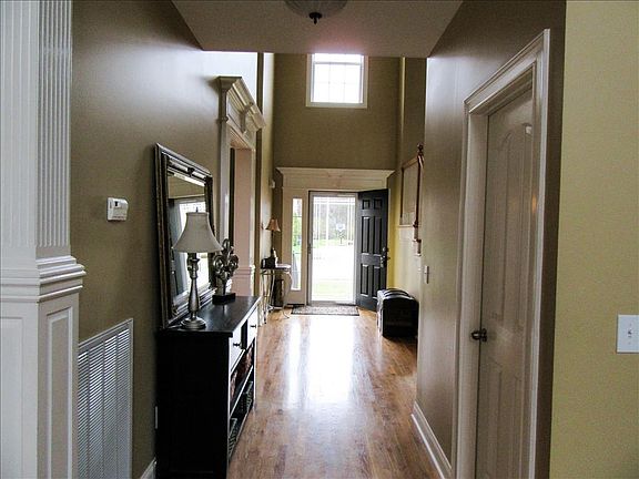 2nd image of 5343 Middlebury Dr