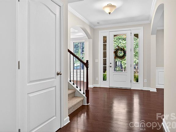 2nd image of 185 Belfry Loop