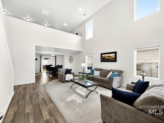 3rd image of 12313 Varga St