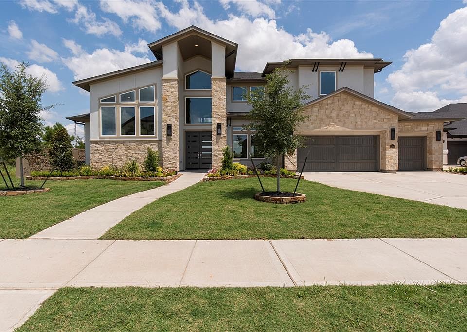 1st image of 27910 Skyhaven Ln