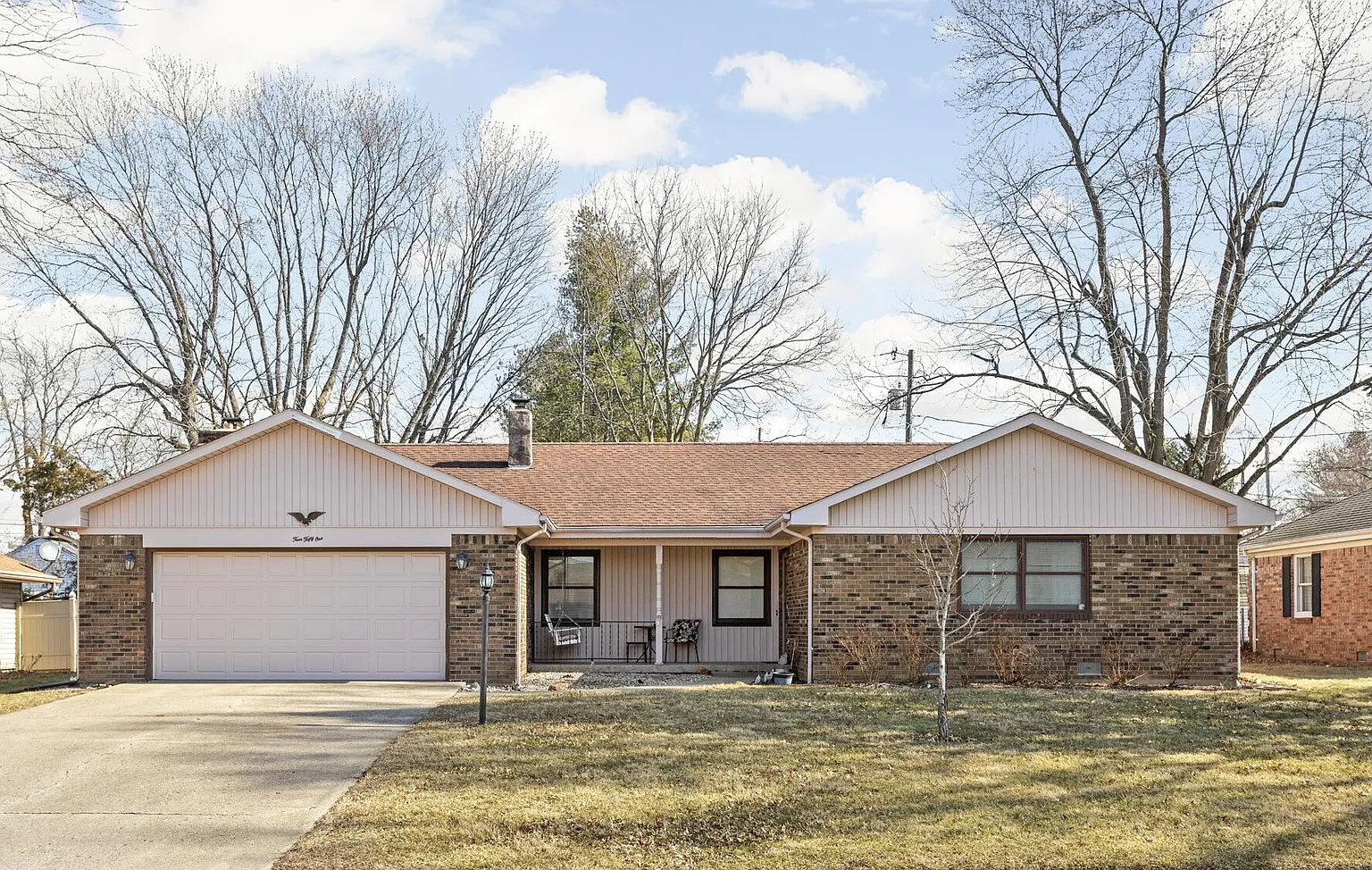 451 Greenacres Dr photo 1