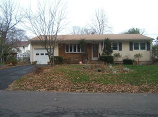 531 Longfellow Ave, Piscataway, NJ 08854