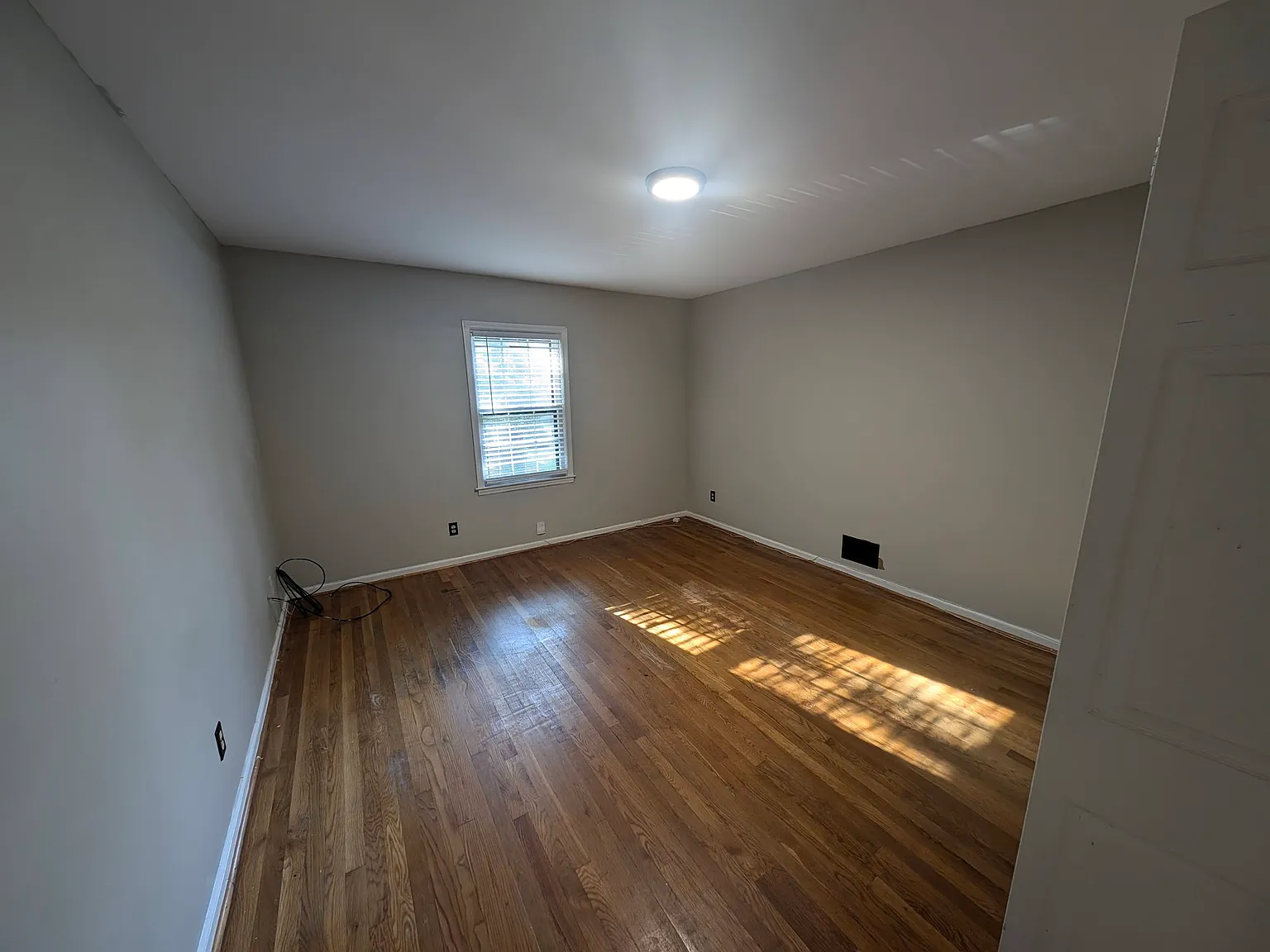 3 bed, 2.5 bath, 1816 sqft, $2,000 — Photo 4