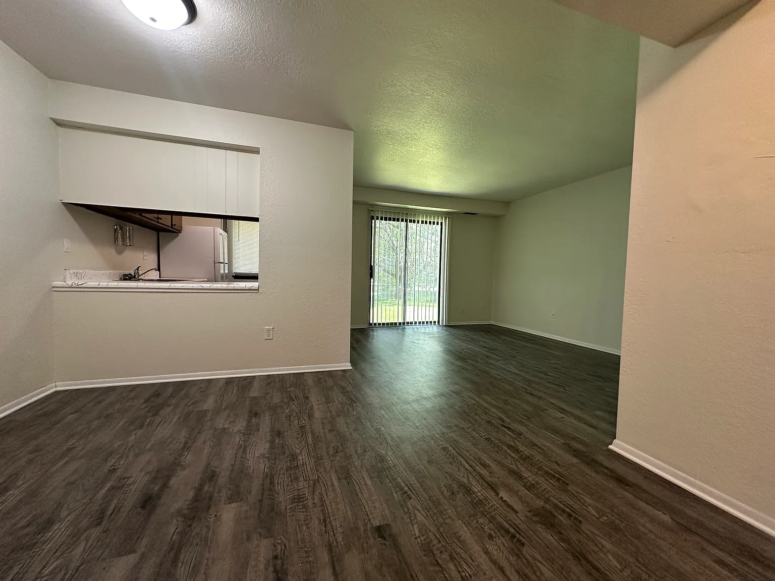 1 bed, 485 sqft, $975 — Photo 4