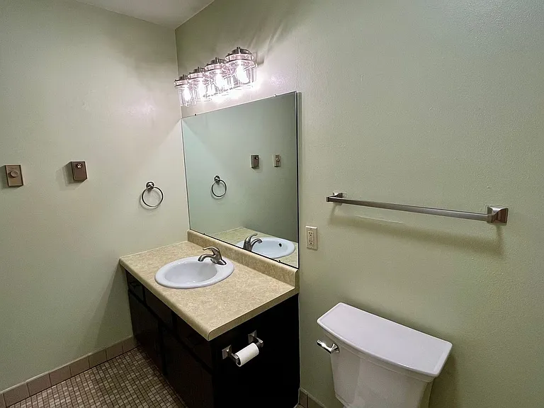 1703 Sawyer Dr — Photo 12