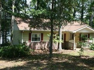 184 Dickson Cove Rd, Campobello, SC 29322