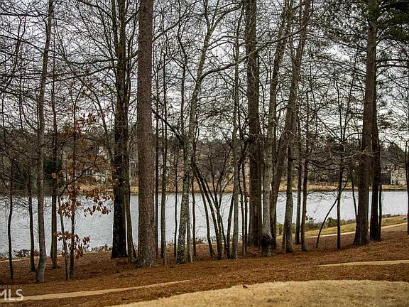 2nd image of 419 Lake Forest Dr