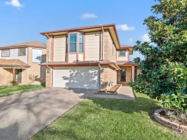 1110 Carrington Ct, Irving, TX 75060