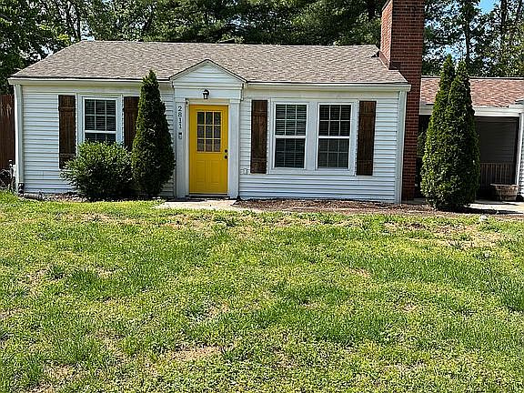 2nd image of 2811 Druid Dr