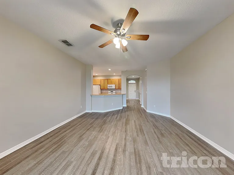 221 Fern Gulley Dr — Photo 3