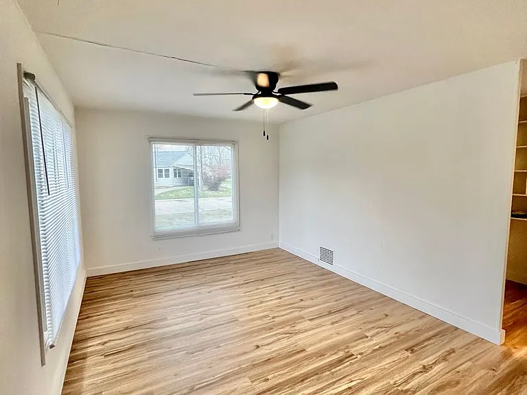 4737 Pinecrest Dr — Photo 17