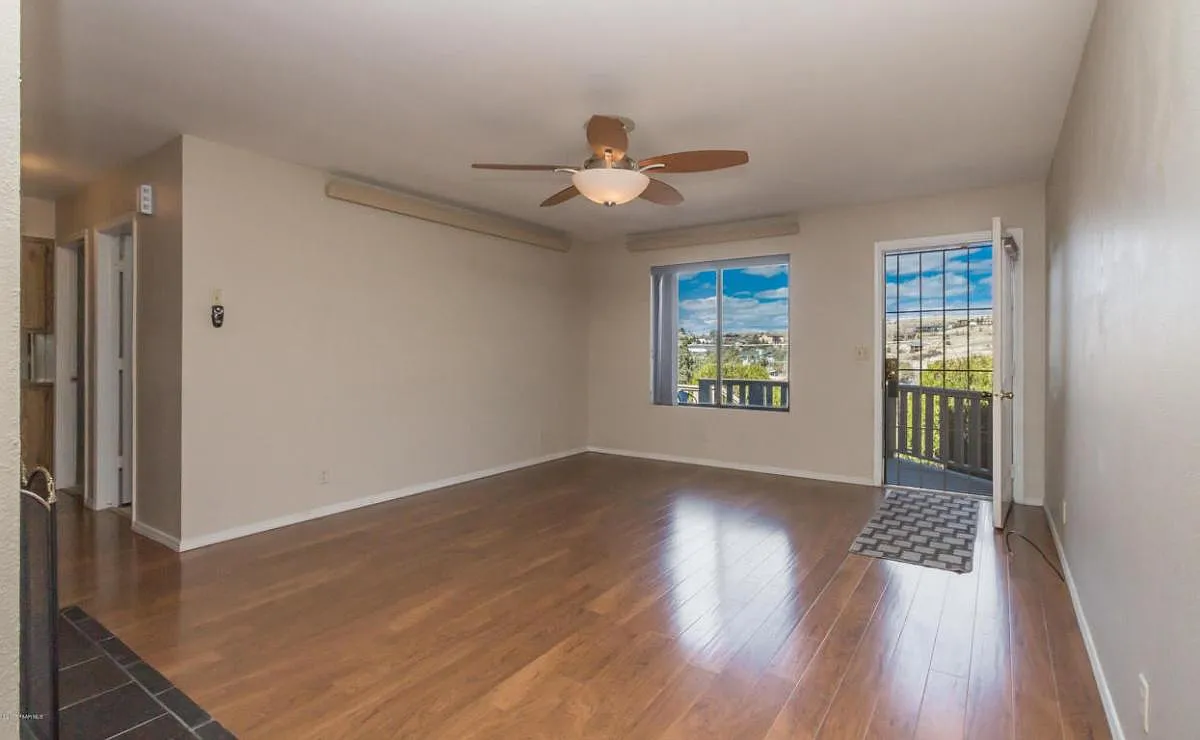 4583 E Gloria Drive — Photo 4