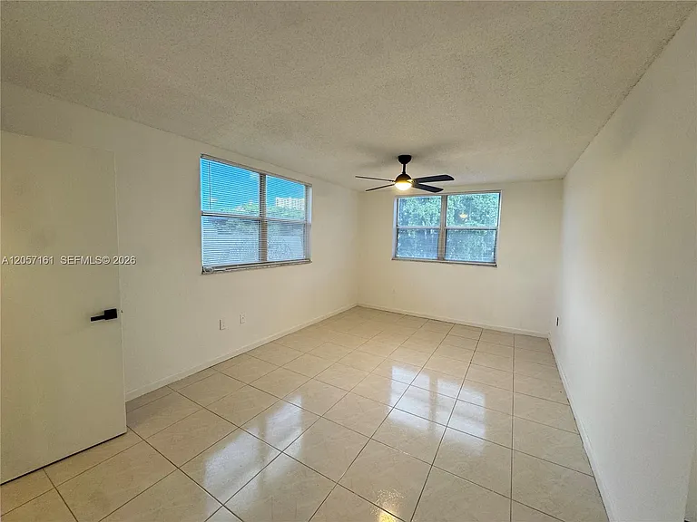 8205 Lake Dr #401 — Photo 11