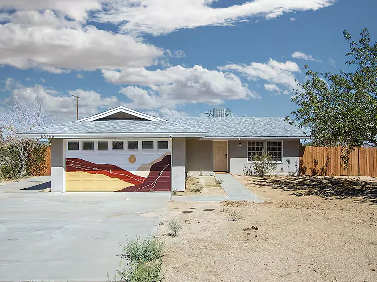 60206 Latham Trl — Photo 2