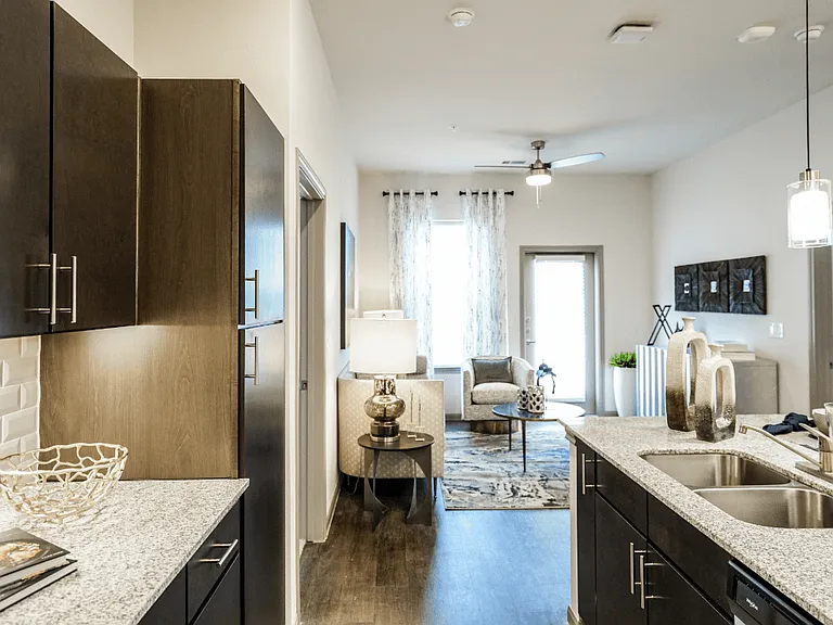 The Grand at Manor Apartments — Photo 30