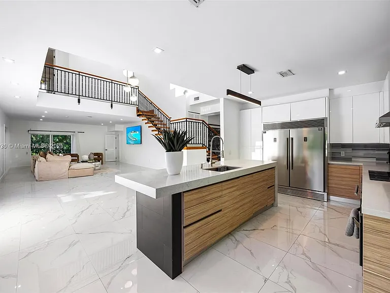 1651 SW 13th Ave — Photo 25