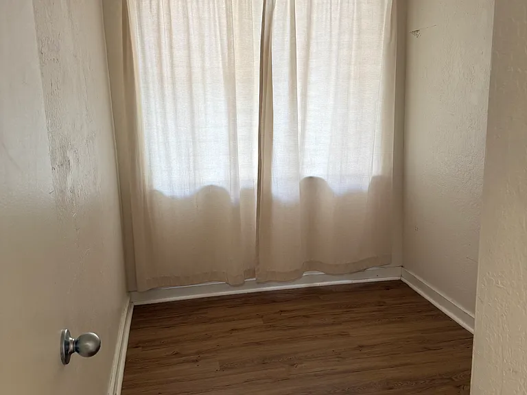 607 Isenberg St #6 — Photo 16