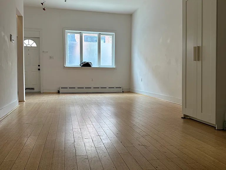 208 Fairmount Ave — Photo 2