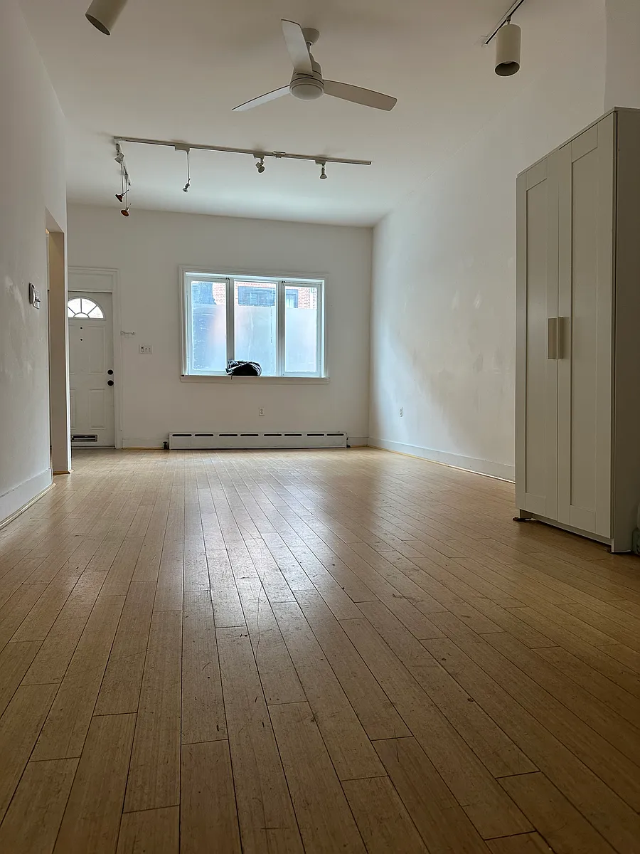 Building Photo - 208 Fairmount Ave