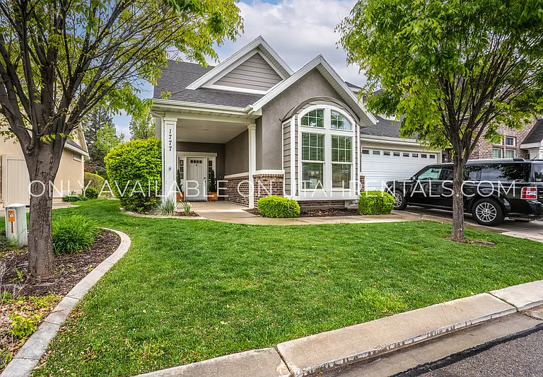 1777 W Yarrow Dr — Photo 1
