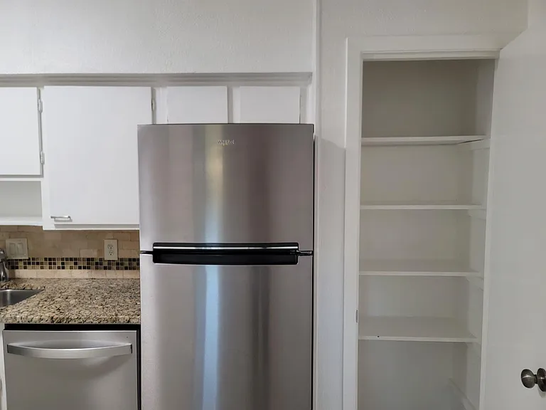 2308 Barton Village Cir #102 — Photo 3