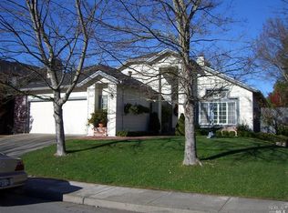 2015 Crimson Ln, Santa Rosa, CA 95403