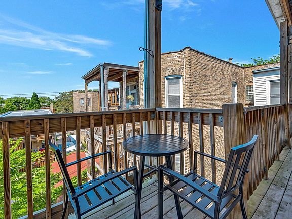 4th image of 1408 W Argyle St APT 3W