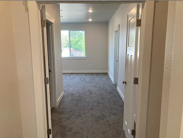 2402 49th Avenue Ct — Photo 8