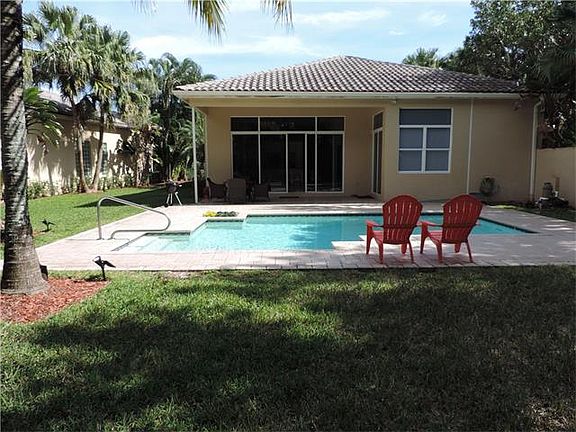 4th image of 2493 Bay Isle Dr