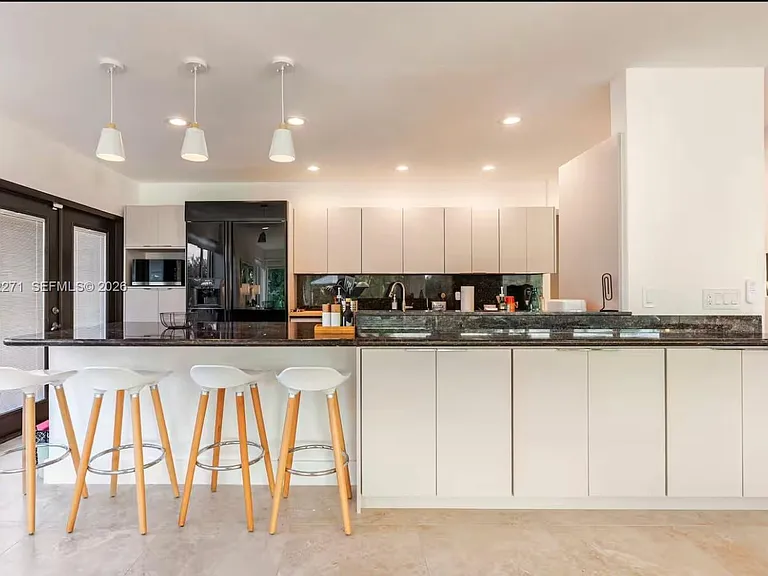 636 Hibiscus Dr — Photo 23