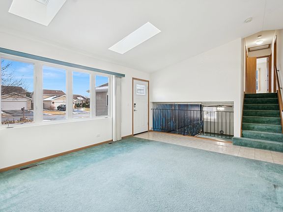 3rd image of 2891 Cadbury Cir