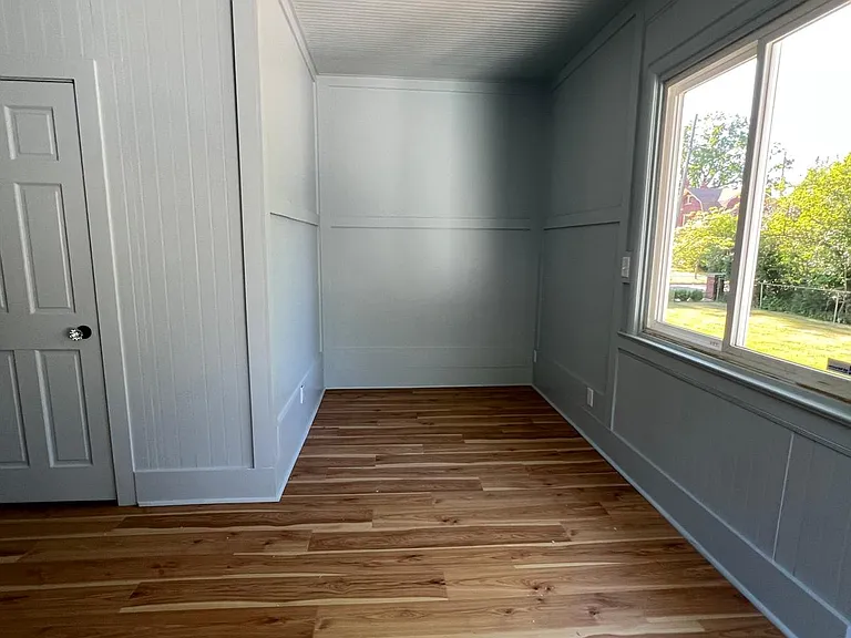 400 N Sherman St — Photo 25