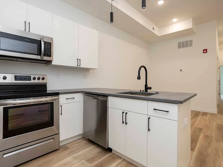 720 Christian St #3 — Photo 6