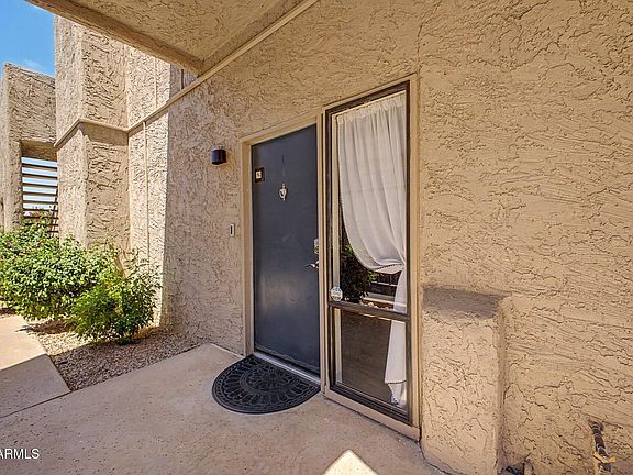3rd image of 1205 E NORTHSHORE Drive #121