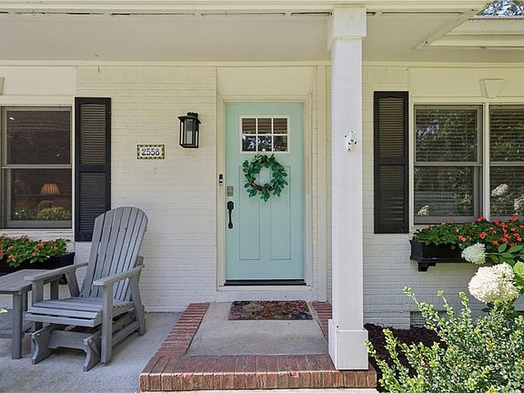 2nd image of 2558 Sunny Ln SE