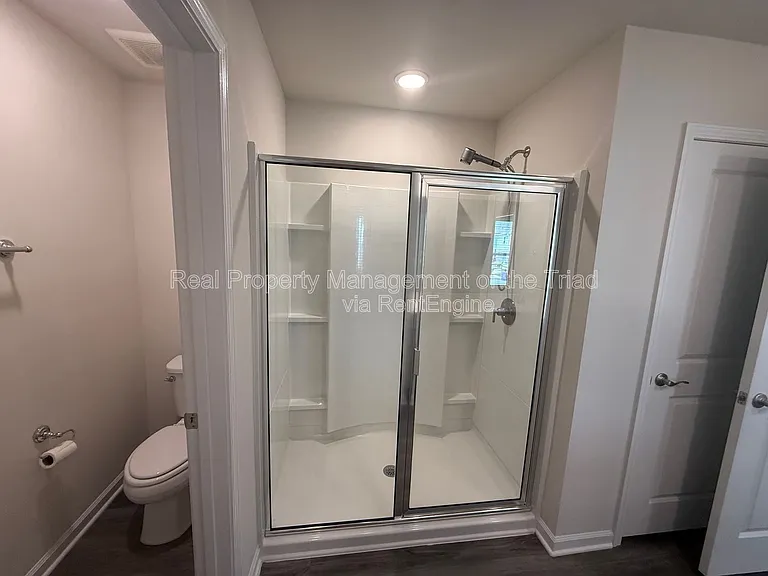 1915 Cherry Creek Rd — Photo 12