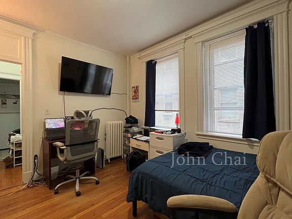 5th image of 14 Orkney Rd APT 22