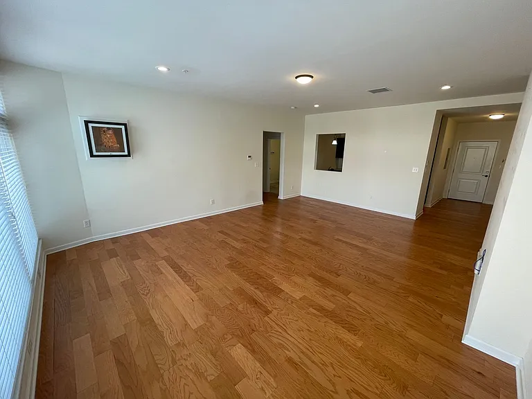 99 Pine Street — Photo 7