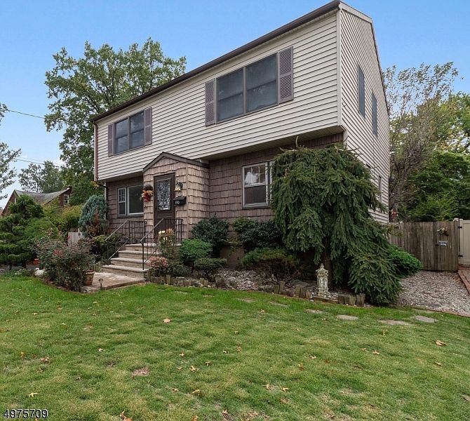 1st image of 190 MILLTON AVE #1
