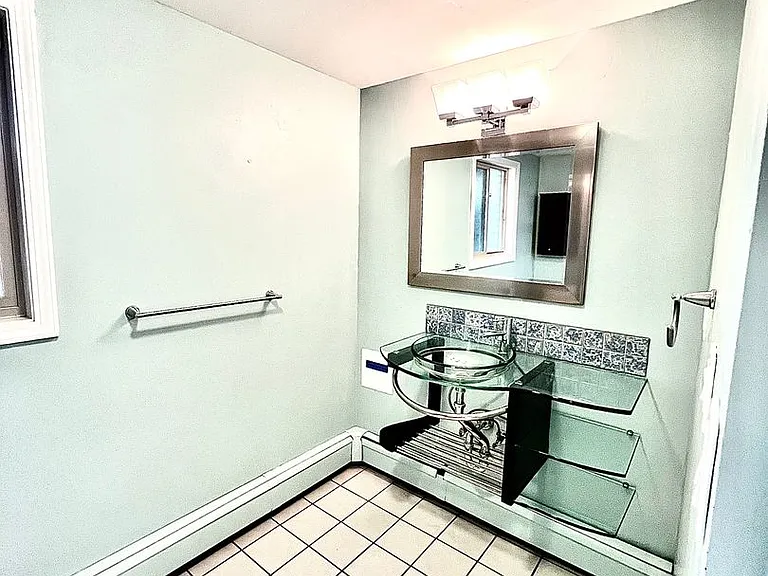 306 E Curling Dr — Photo 54