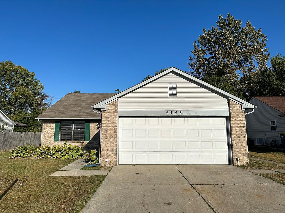 1st image of 9748 English Oak Pl