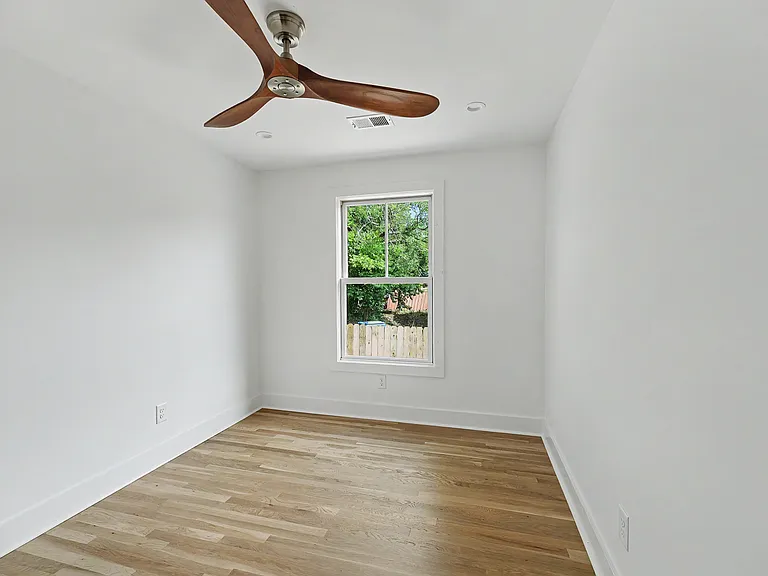 30 F St #C — Photo 13