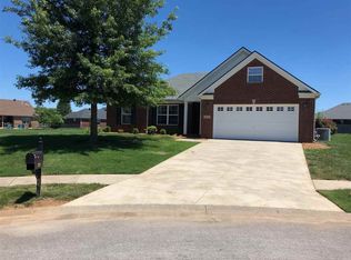 320 Monarchos Ln, Bowling Green, KY 42104