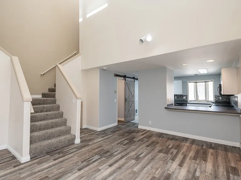 1050 NE Butler Market Rd #36 — Photo 4