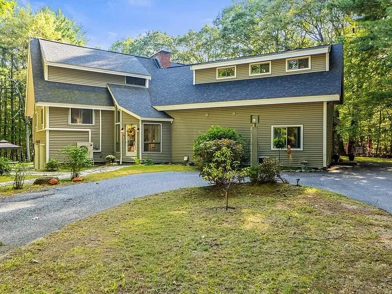 10 Cold Harbor Dr — Photo 6