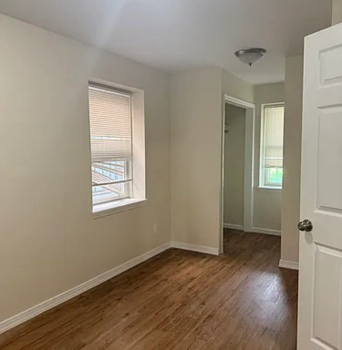2 bed, 950 sqft, $2,200 — Photo 2