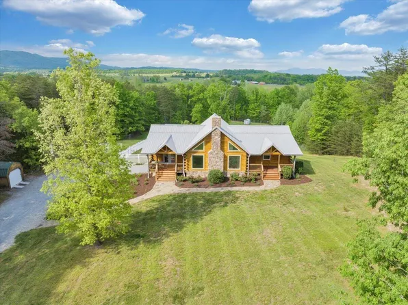 257 Bobolink Dr, Fincastle, VA 24090