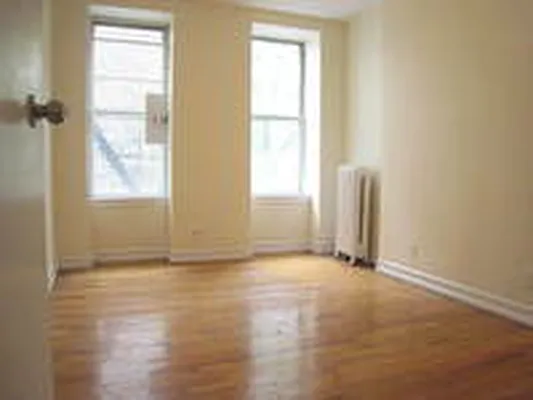 Rented by Moises Farhart, LREB | media 26