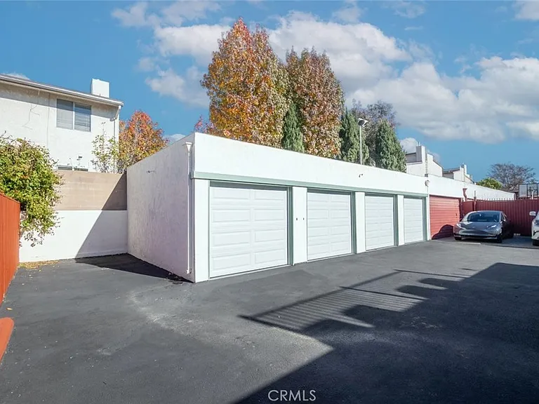 807 E Chevy Chase Dr #1 — Photo 21